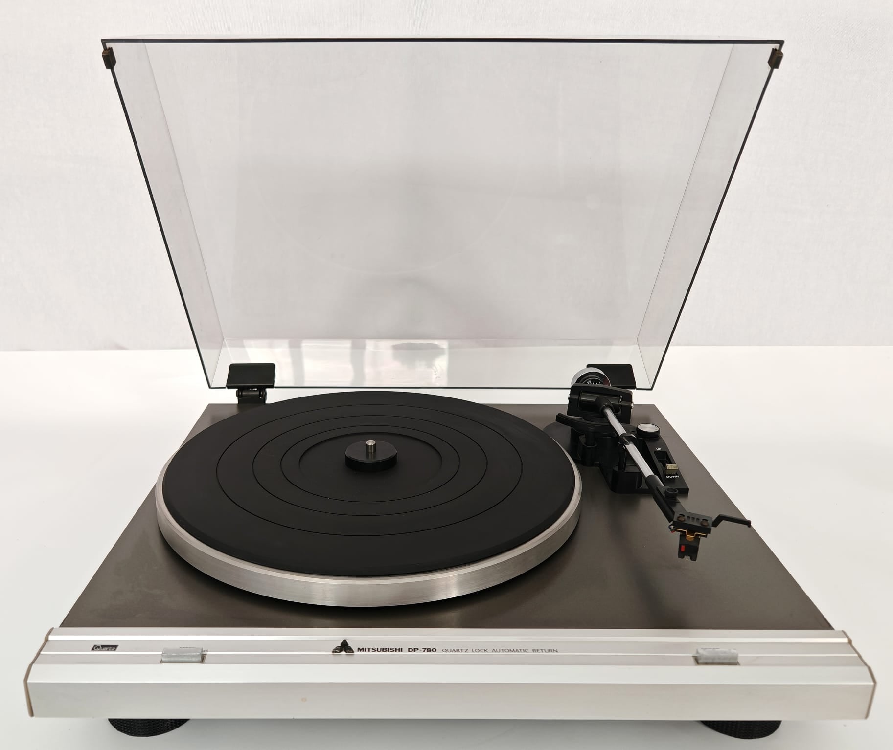 Tocadiscos Mitsubishi DP-780 QUARTZ LOCK Direct Drive