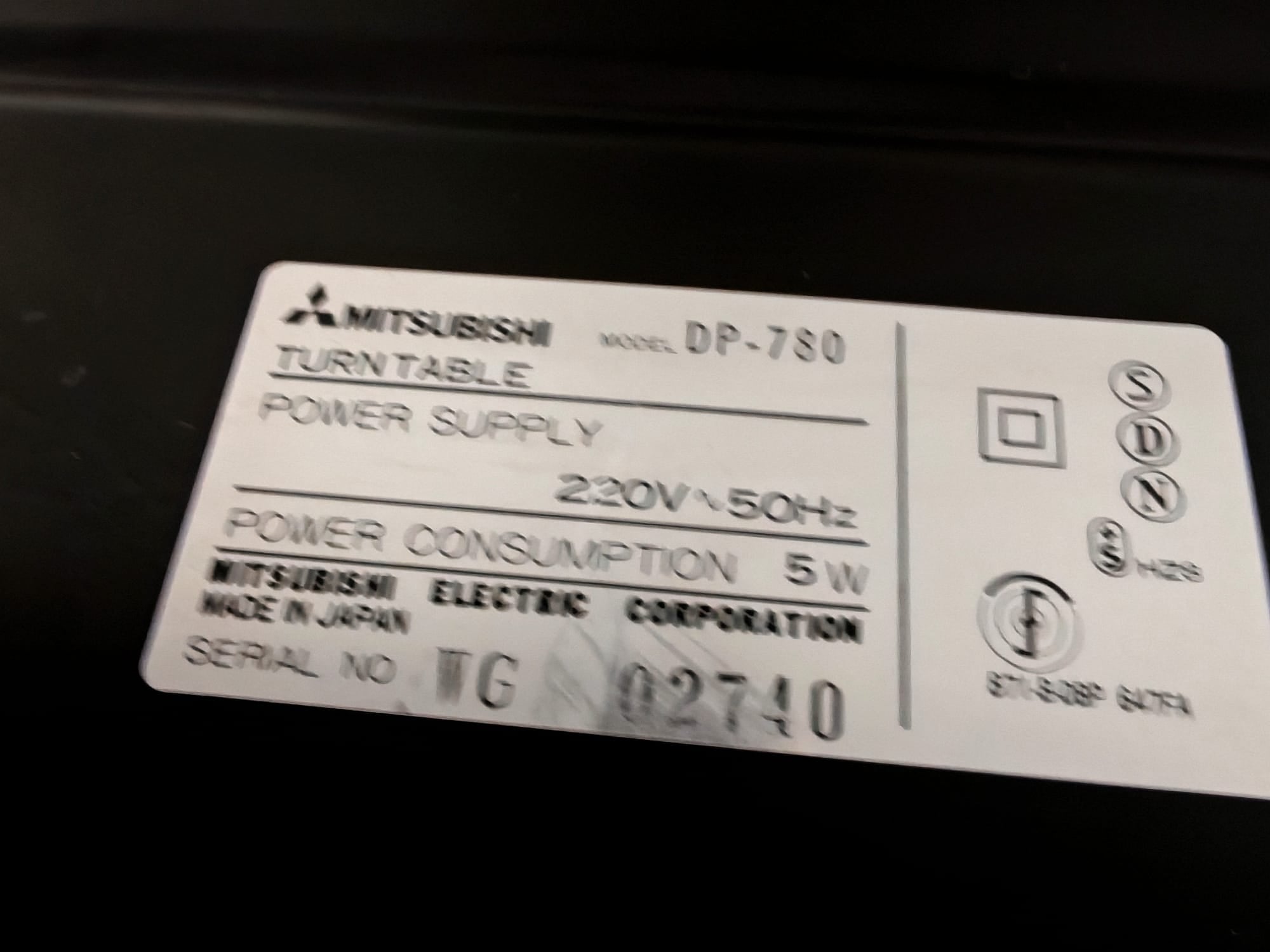 Tocadiscos Mitsubishi DP-780 QUARTZ LOCK Direct Drive