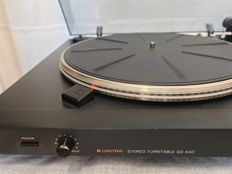 Tocadiscos Unitra GS 440 automático
