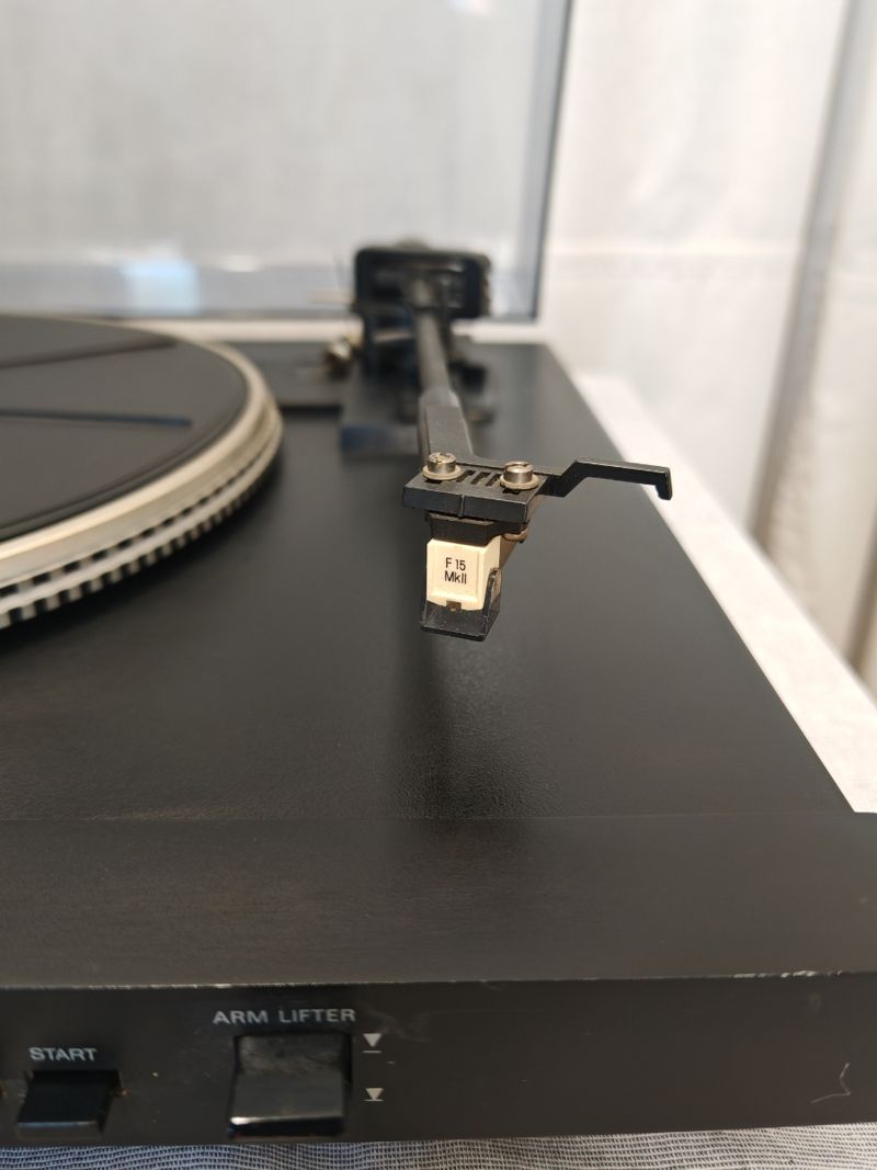 Tocadiscos Unitra GS 440 automático