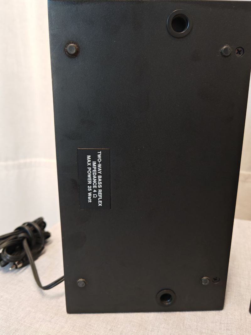 Altavoces Moderno