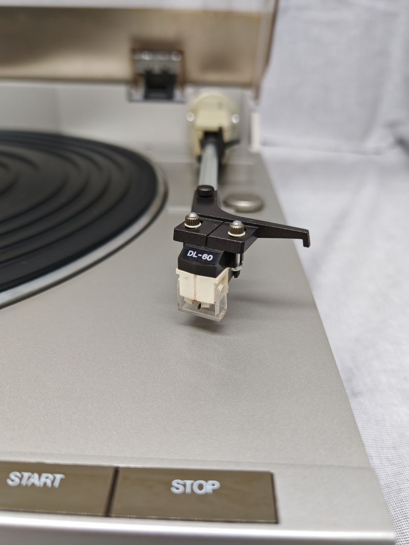 Tocadiscos DENON DP-11F Automático