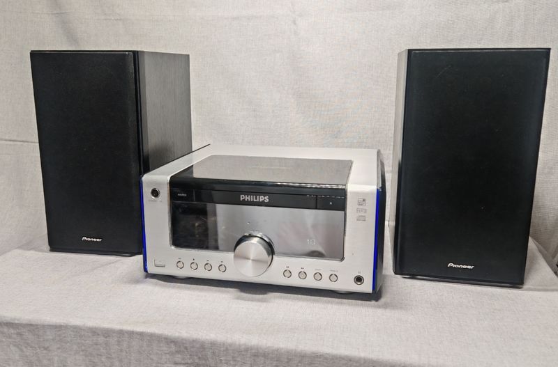 Amplificador integrado a váluvas Philips MCM906