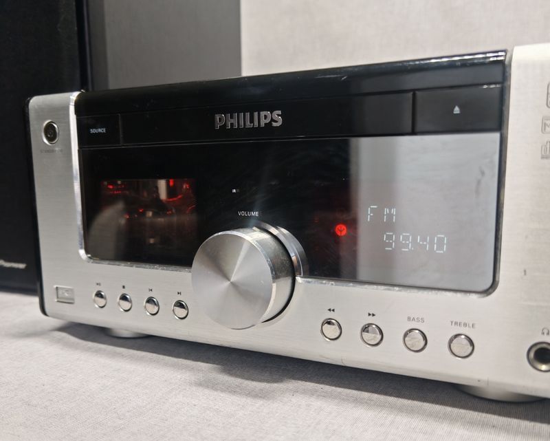 Amplificador integrado a váluvas Philips MCM906