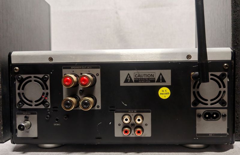 Amplificador integrado a váluvas Philips MCM906