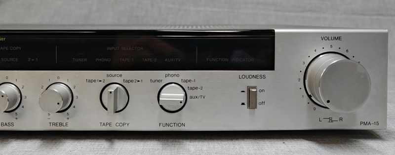 Amplificador Denon PMA-15 (bluetooth integrado)