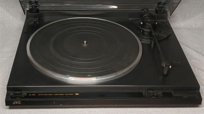 Tocadiscos JVC AL-A151