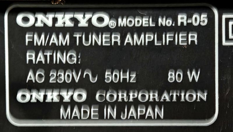 Amplificador Onkyo R-05 (bluetooth opcional)