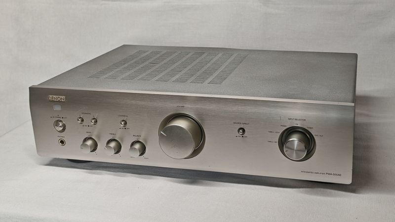 Amplificador Denon PMA-500AE (bluetooth opcional)