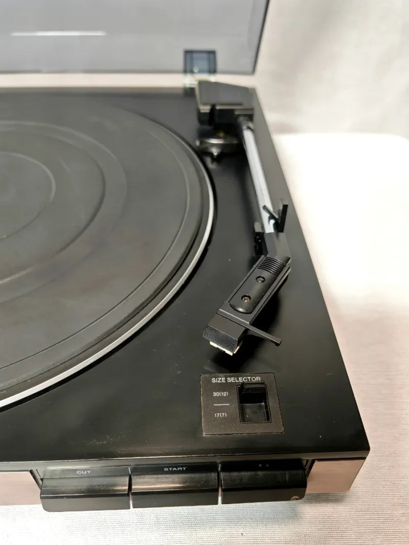 Tocadiscos Aiwa PX-E77 con preamplificador