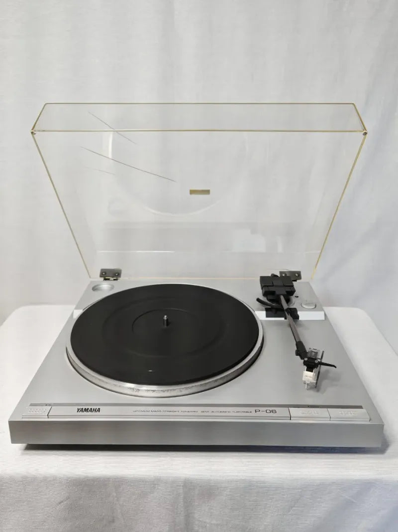 Tocadiscos Yamaha P-06