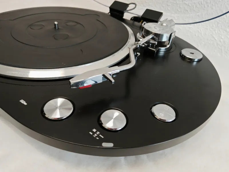 Tocadiscos Lenco Negro y Plateado