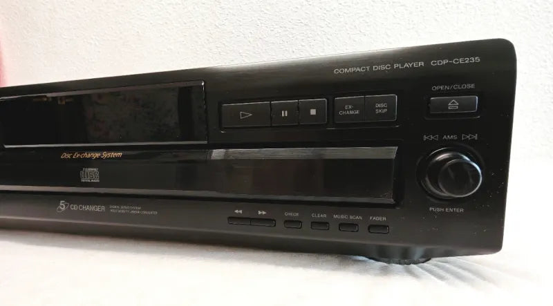 Reproductor CD Sony CDP-CE235 Negro