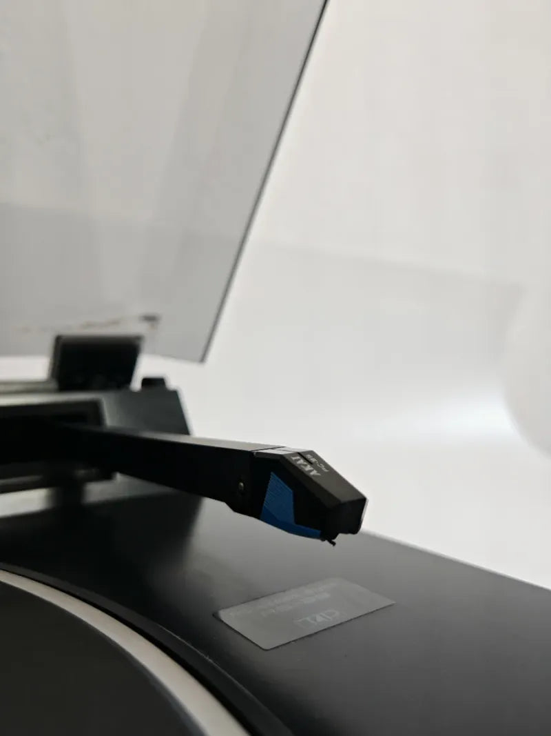Tocadiscos AKAI AP-A301 Tangencial Automático