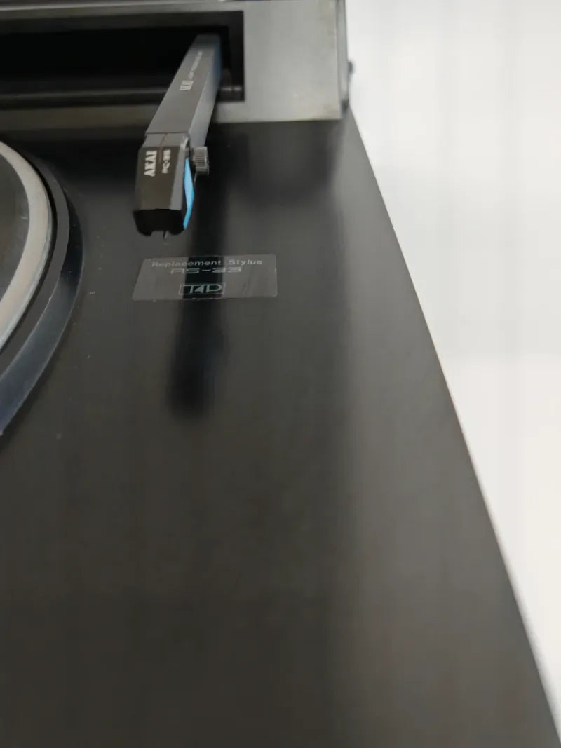 Tocadiscos AKAI AP-A301 Tangencial Automático