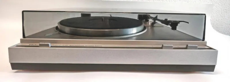 Tocadiscos Teac P-50 Semiautomático