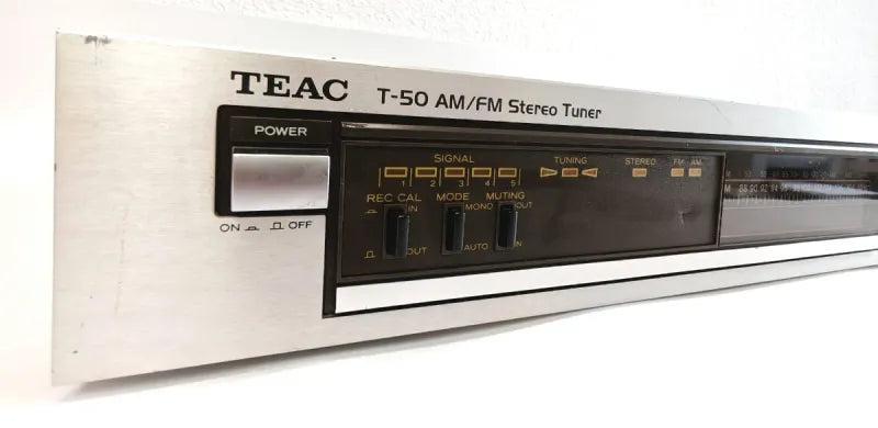 Sintonizador TEAC T-50 AM/FM Plata