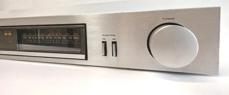 Sintonizador TEAC T-50 AM/FM Plata