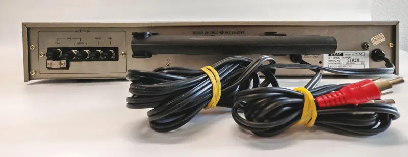 Sintonizador TEAC T-50 AM/FM Plata