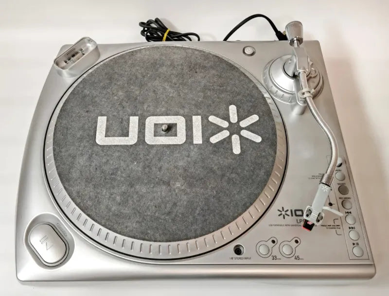 Tocadiscos Ion LP DOC USB con preamplificador
