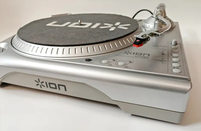 Tocadiscos Ion LP DOC USB con preamplificador