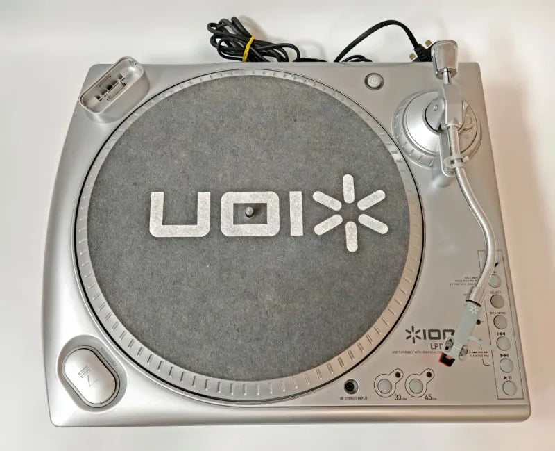 Tocadiscos Ion LP DOC USB con preamplificador