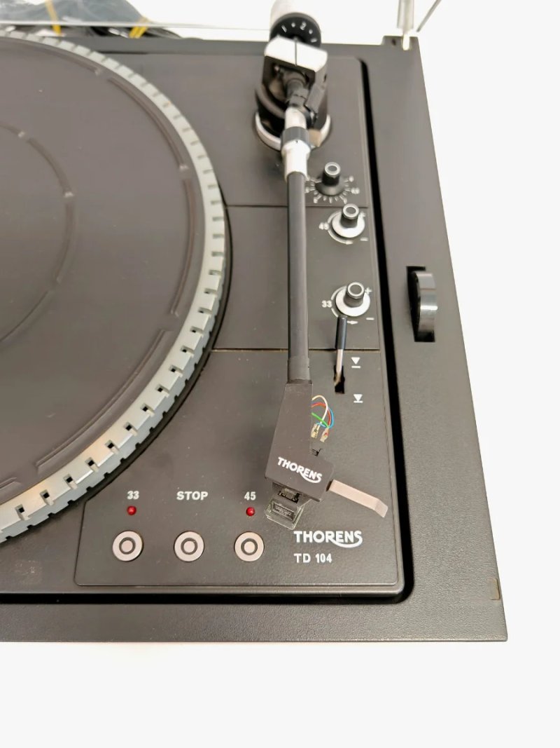 Tocadiscos Thorens TD-104 Negro/Plata