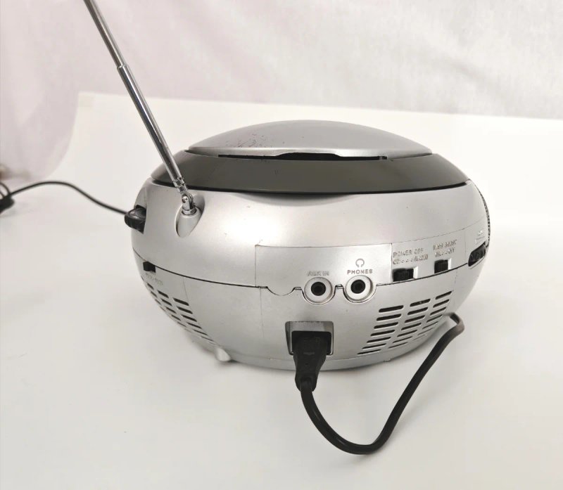 Reproductor CD Radio Denver TC-18C AUX