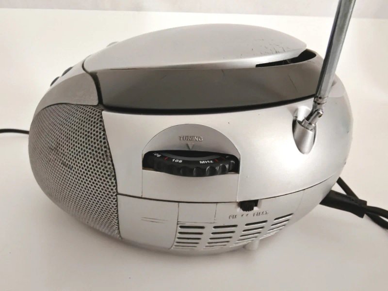 Reproductor CD Radio Denver TC-18C AUX
